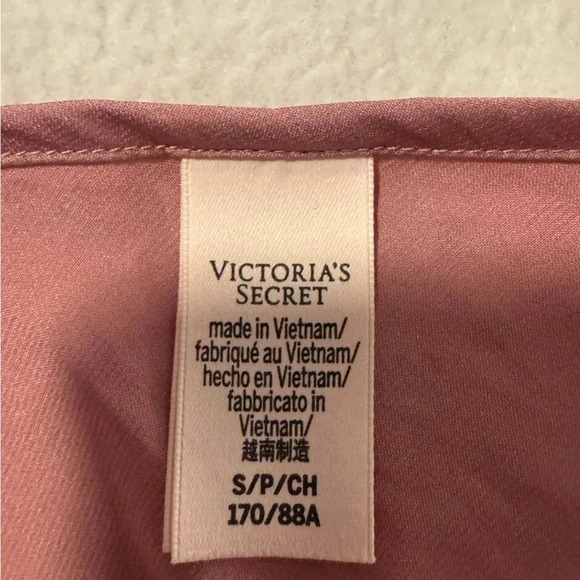 Women’s Pink Victoria Secret Blouse - Picture 3 of 6